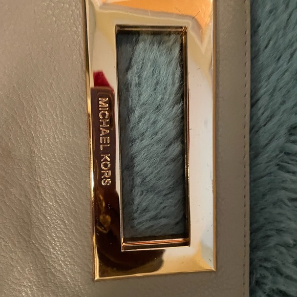 Michael Kors grey magnet clutch - Picture 1 of 7